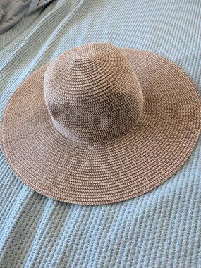 David & Young Packable Wide-brim Sun Hat - One size fits most - Never worn